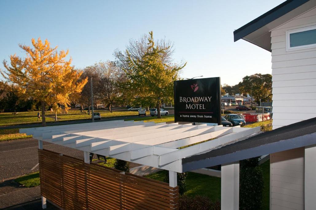 Broadway Motel & Miro Court Villas 마타마타 외부 사진